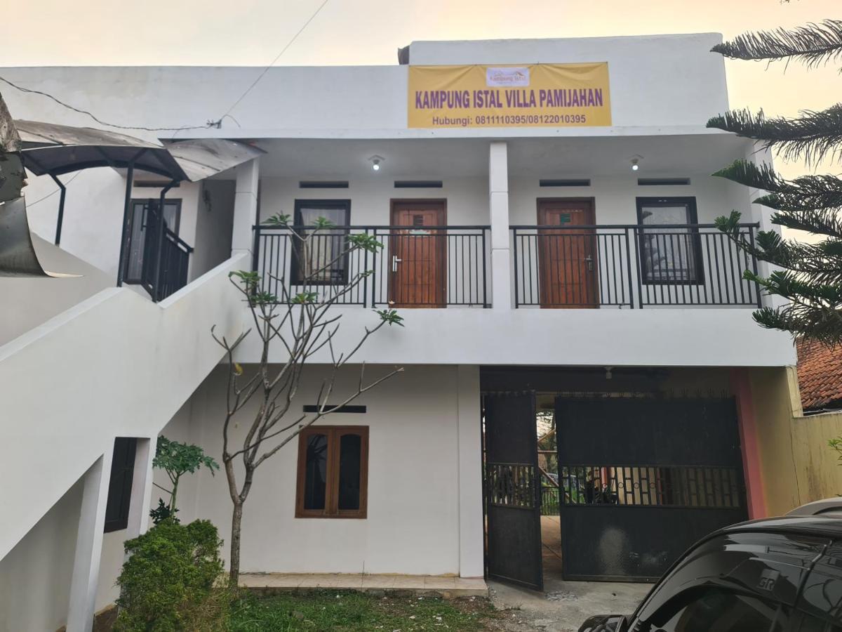 Kampung Istal Villa Pamijahan Bogor Exterior photo